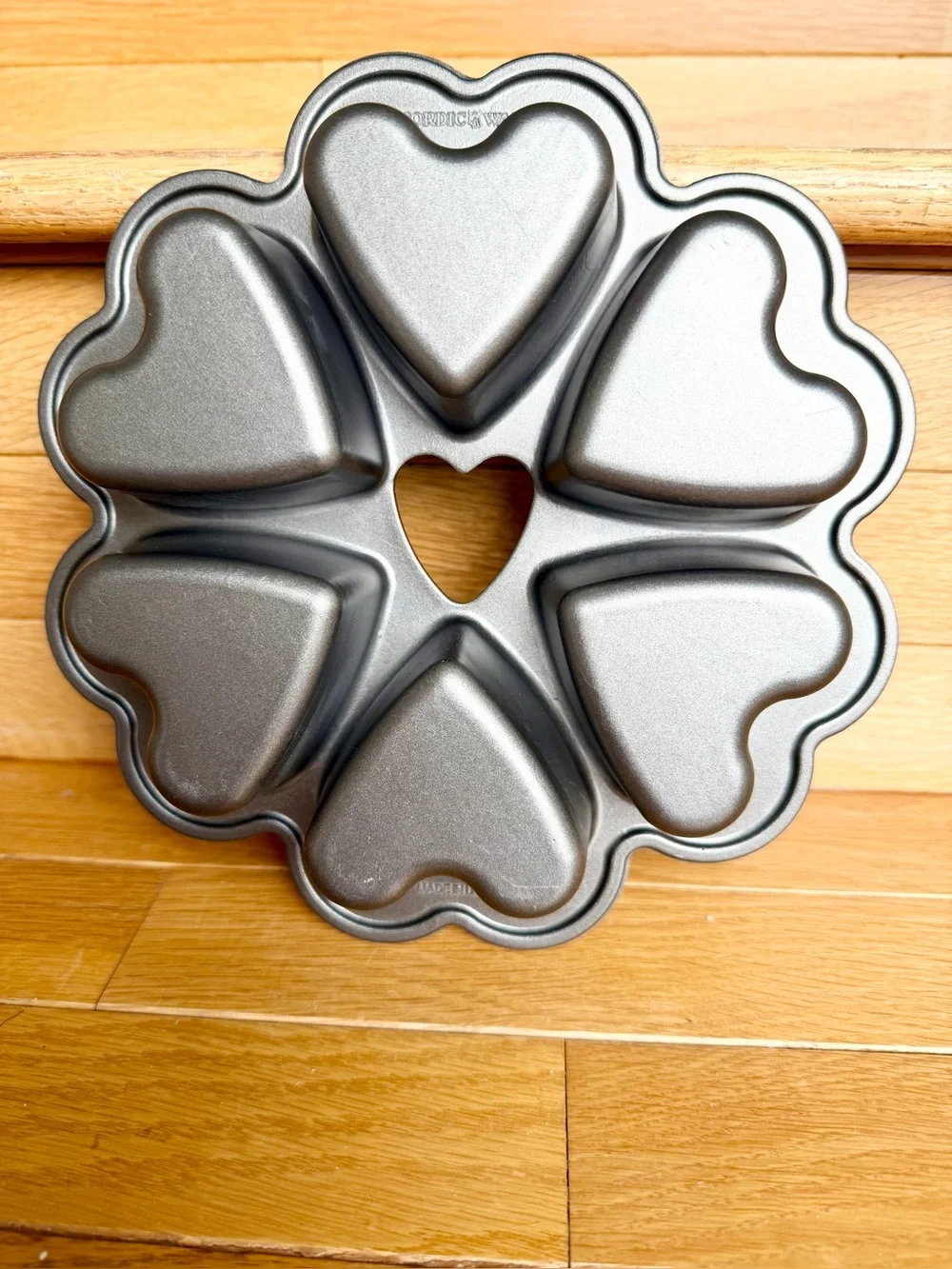 NORDIC WARE Heart Cake Pan Baking Pastry Mini Gâteau Coeur Valentine Non Stick